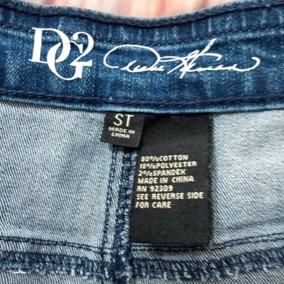 Women's DG2 Diane Gilman Stretch Blue Denim Jeans Size 28 x 28 - Picture 2 of 8